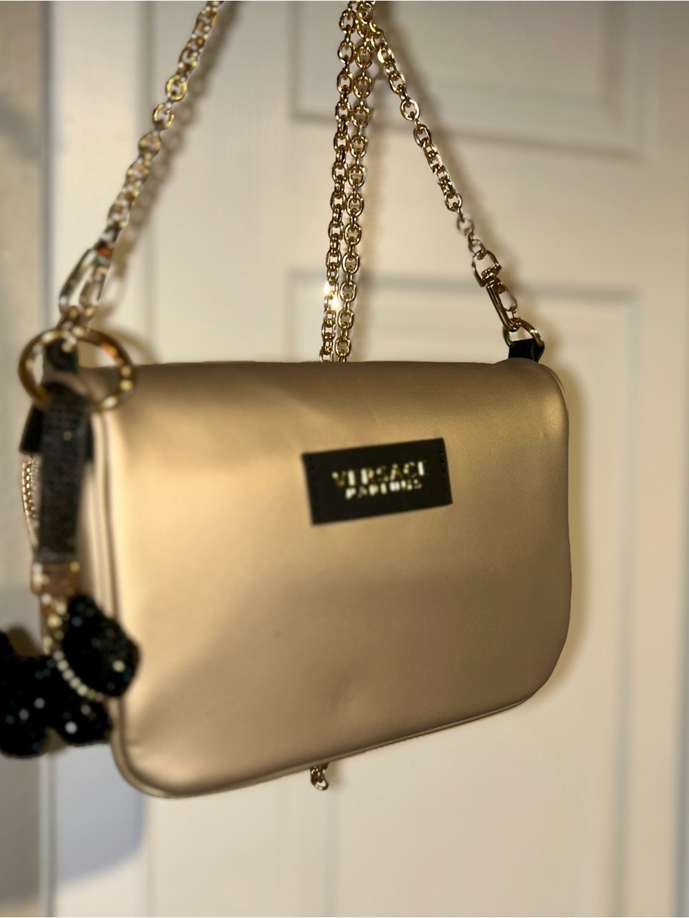 NWT Versace Gold Crossbody Bag with Black Rhinestone Terrier Charm - Picture 8 of 9